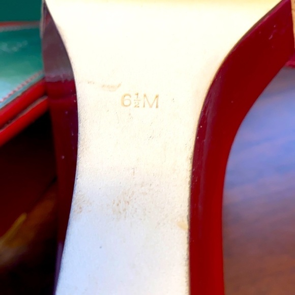 Women’s Marc Fisher Red Patent Leather with Silver Buckle Wedges Heels Size 6.5M - Picture 7 of 7